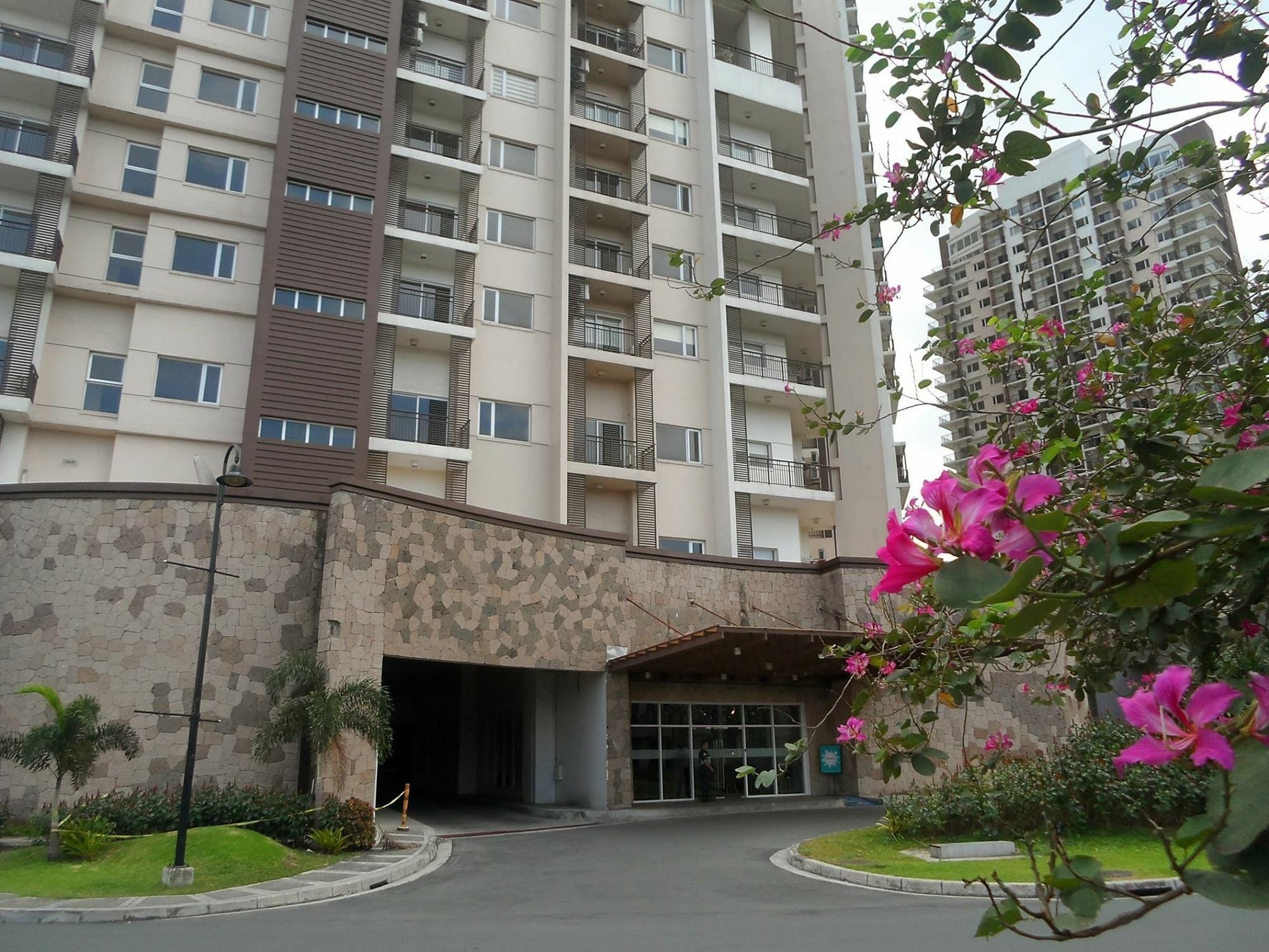 The Cirque Serviced Residences Quezon City Eksteriør billede